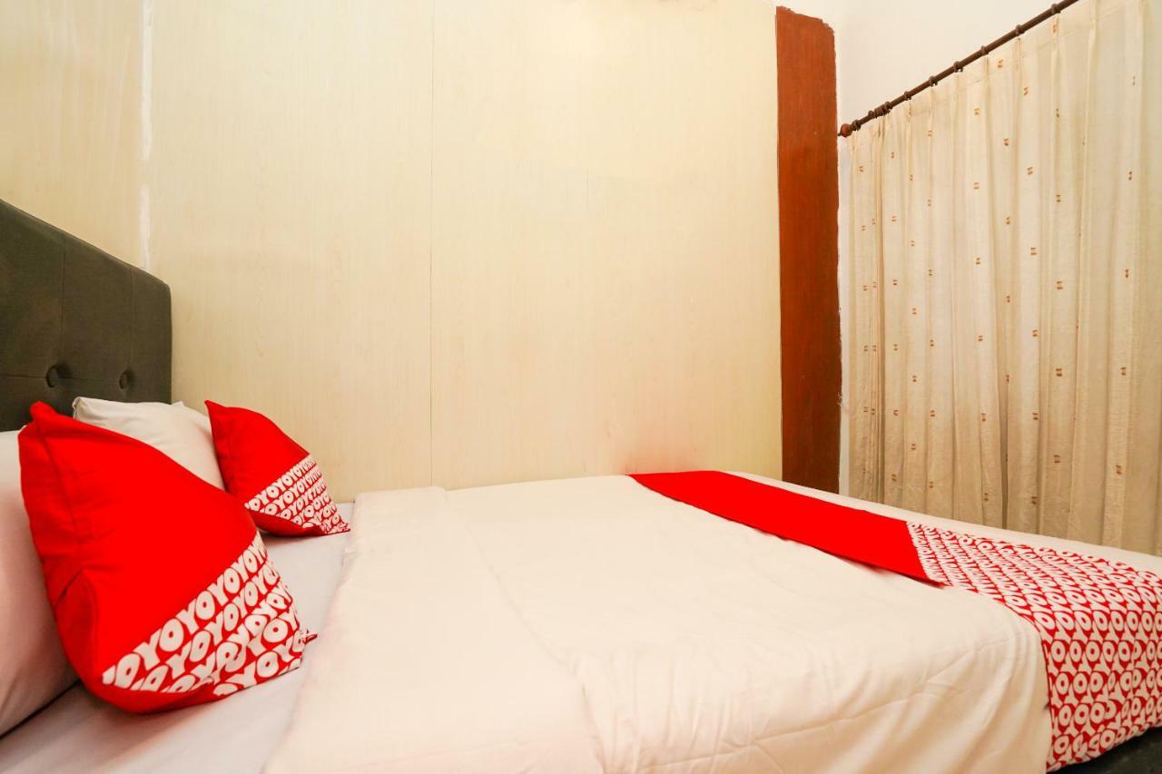 Super Oyo 710 Naomi Heritage Surabaya Exterior foto